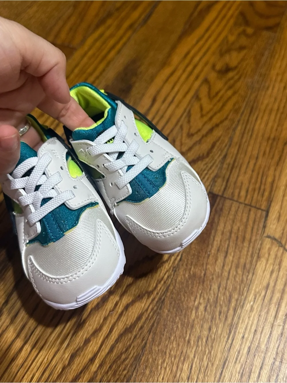 Nike huarache run size 6c
